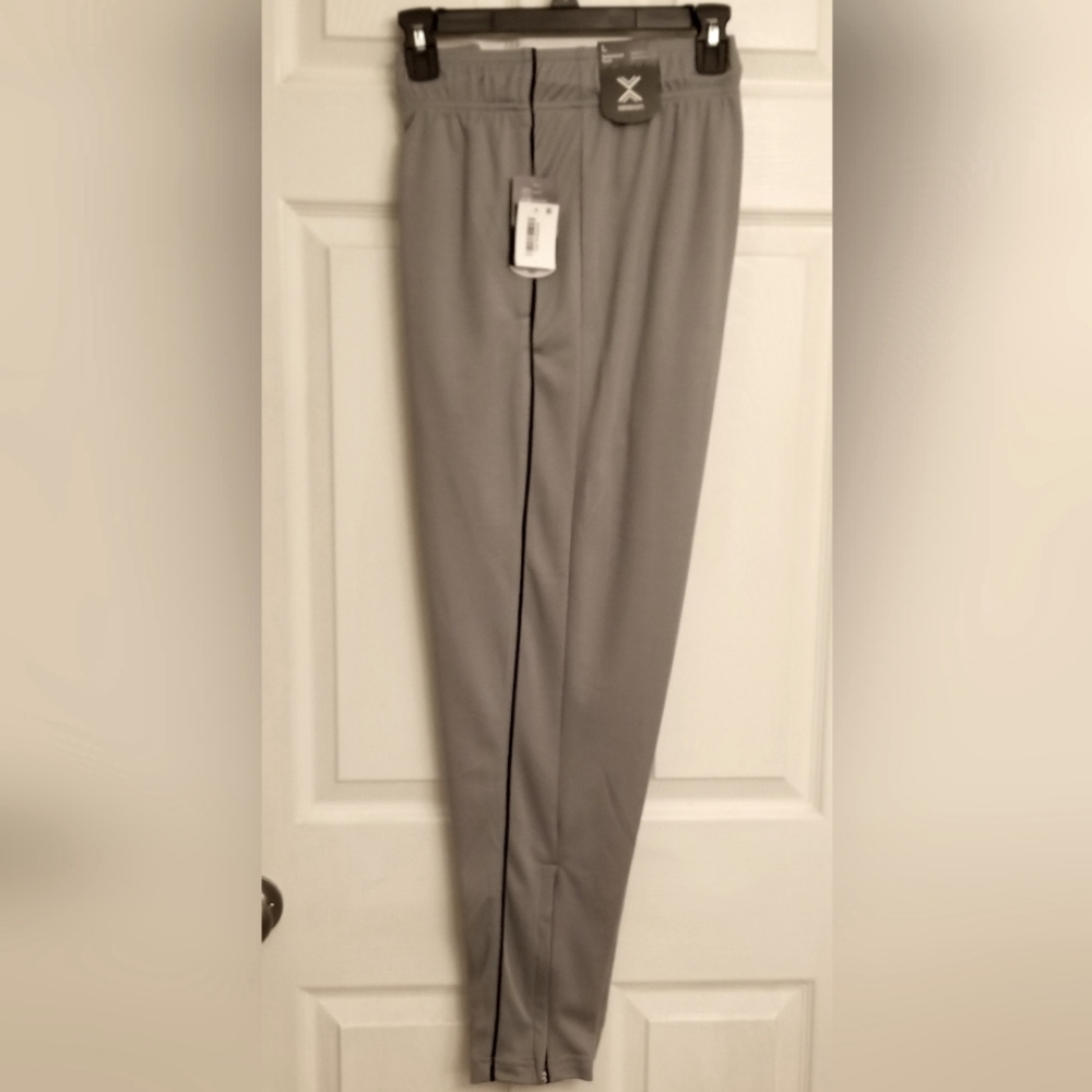 Basketball pants new.